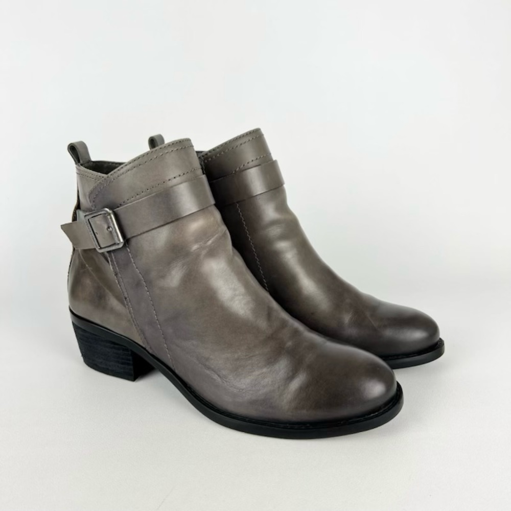 Vince Camuto Beamer Taupe Western Ankle Boots 7.5
